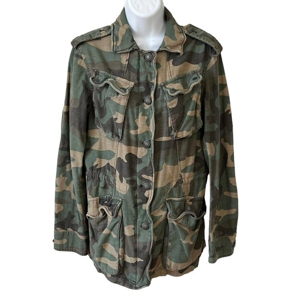 𝅺FREE People Not Your Brothers Faded Green Camo Print Surplus Shacket Jacket XS - Picture 2 of 14
